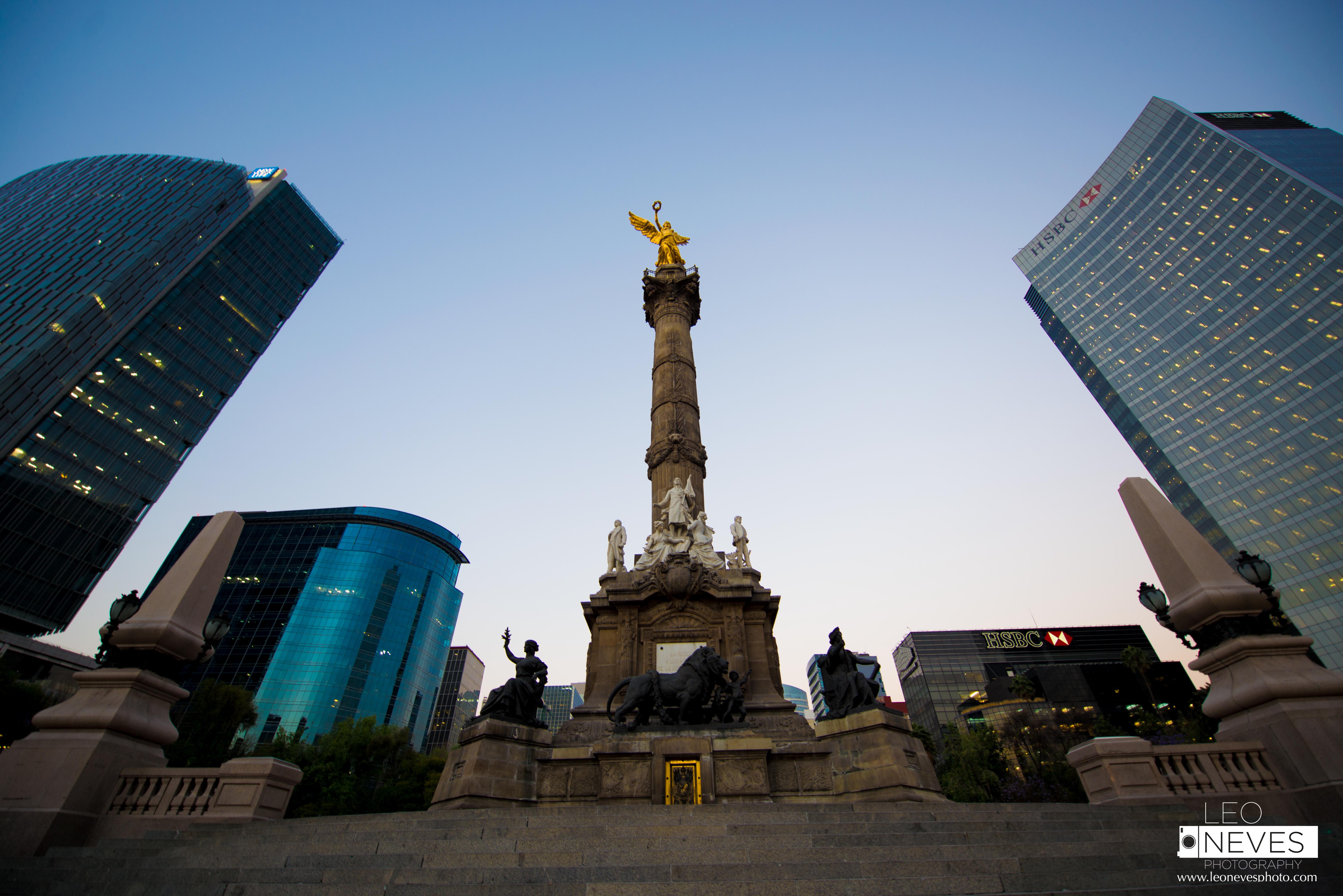 El Ángel de la Independencia ("The Angel of Independence")